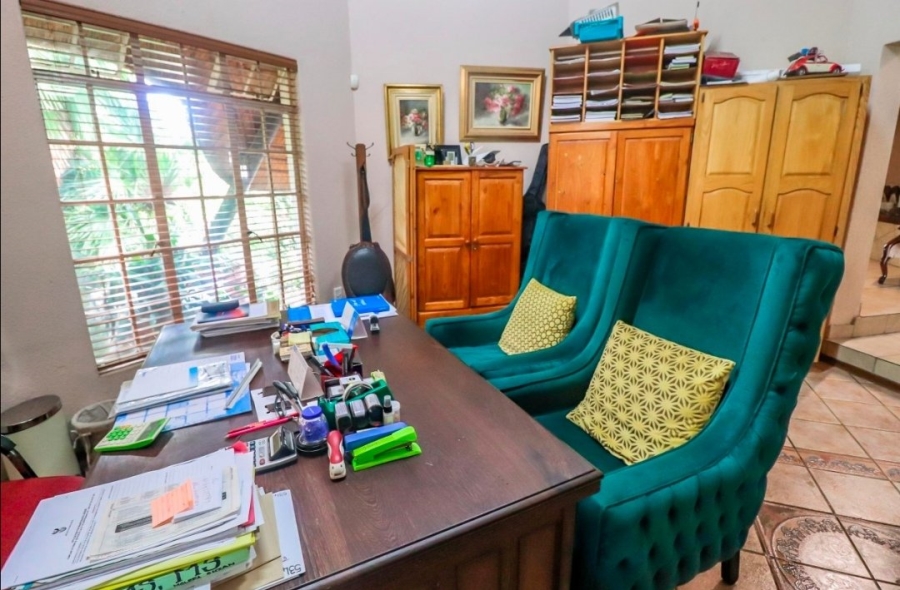 3 Bedroom Property for Sale in Flamwood North West